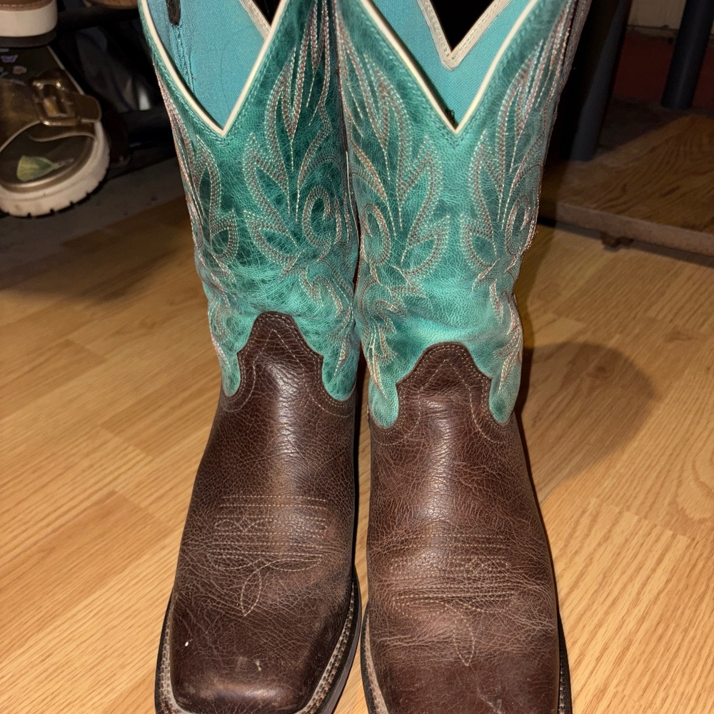Ariat Square toe boots